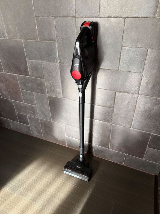 Електрическа  прахосмукачка BOSH