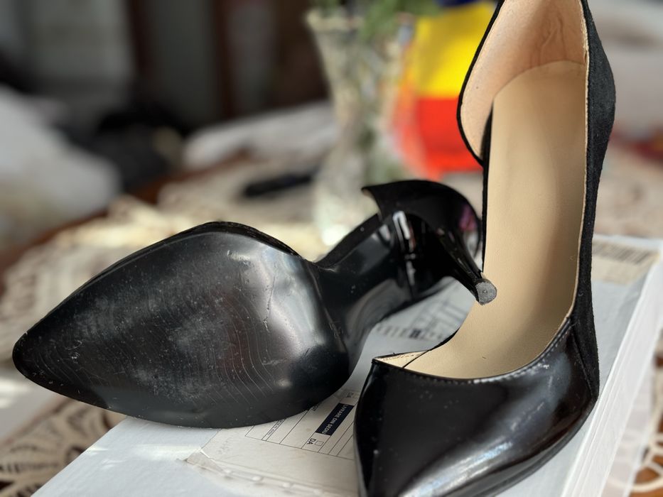 Vand Pantofi dama marimea 37