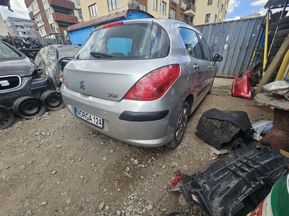 Peugeot 308 на части