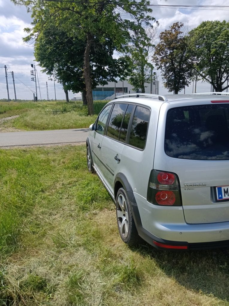 Turan Cross 1.9 Diesel  7 locuri  Euro 4
