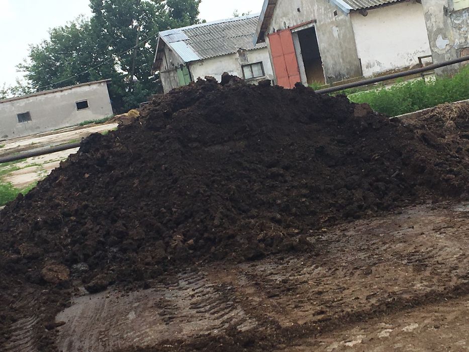 Pamant la sac si pamant cu mranita