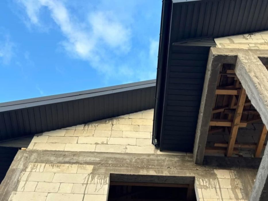 Acoperisuri mansardari jgheaburi burlane reparații