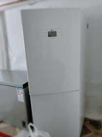 Холодильник LG в отличном состояний