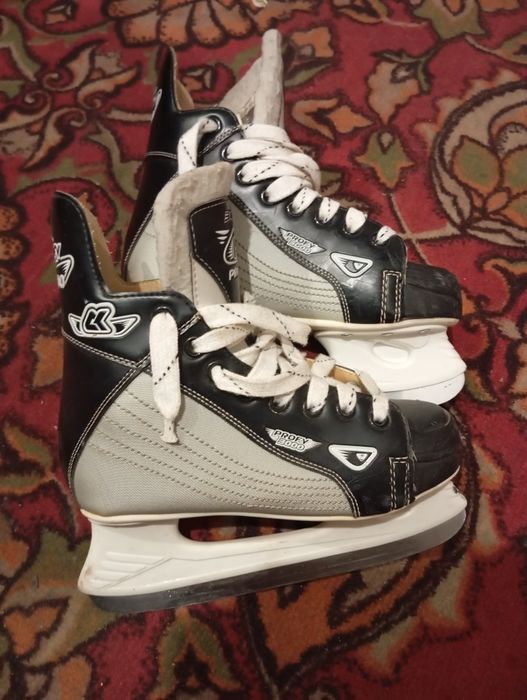 Коньки в хорошем состояние. 39размер