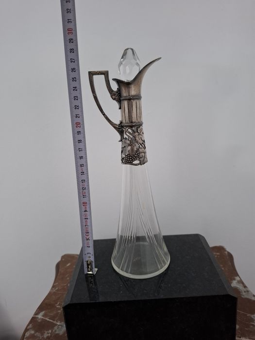 Carafa vin interbelica  superba