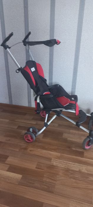 Продам прогулочную коляску