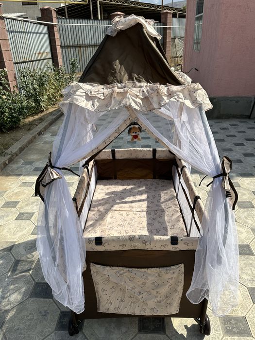 Манеж в отличном состояние