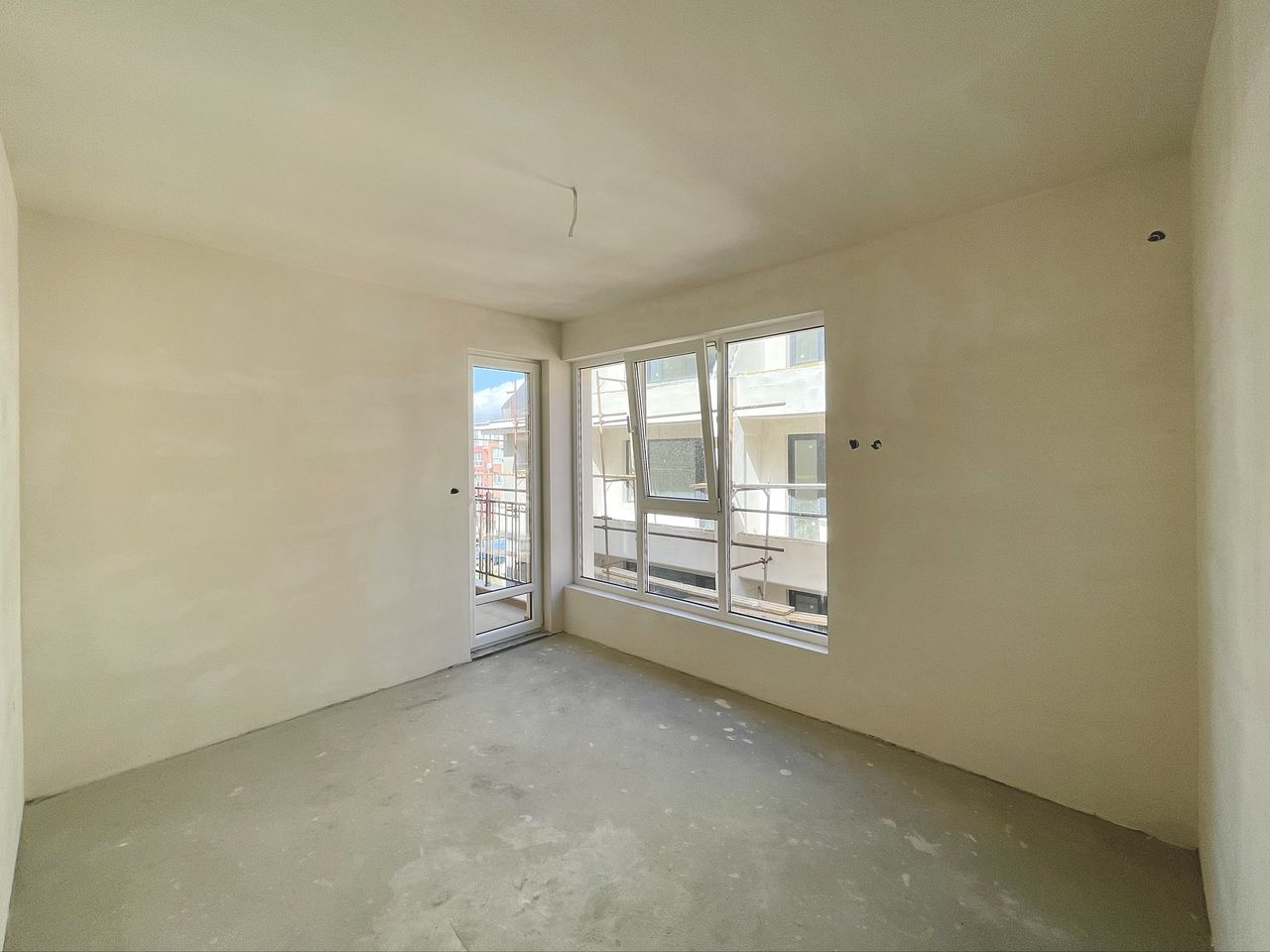Продава се Двустаен апартамент в к.к. Дюни - 50 кв.м за 1350 €/кв.м - Снимка #3