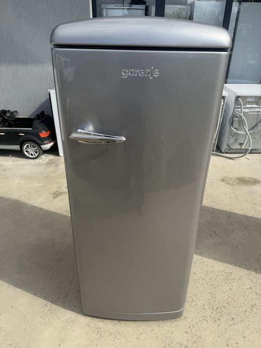 Сив ретро хладилник Gorenje