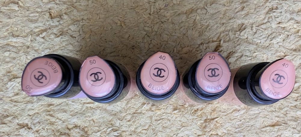 Fond de ten Chanel