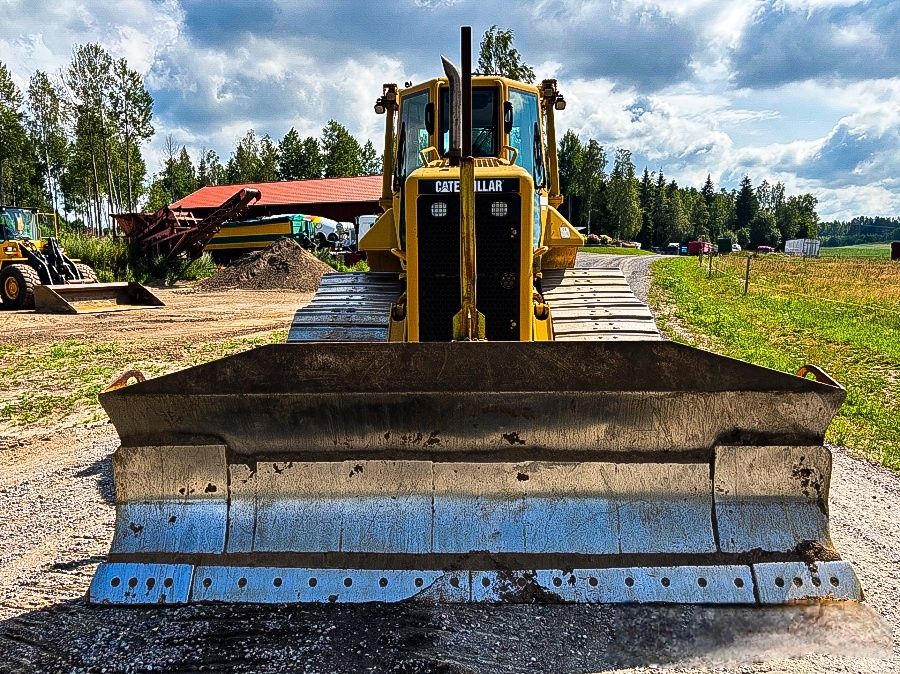 Inchiriez Buldozer de 13 tone CAT
