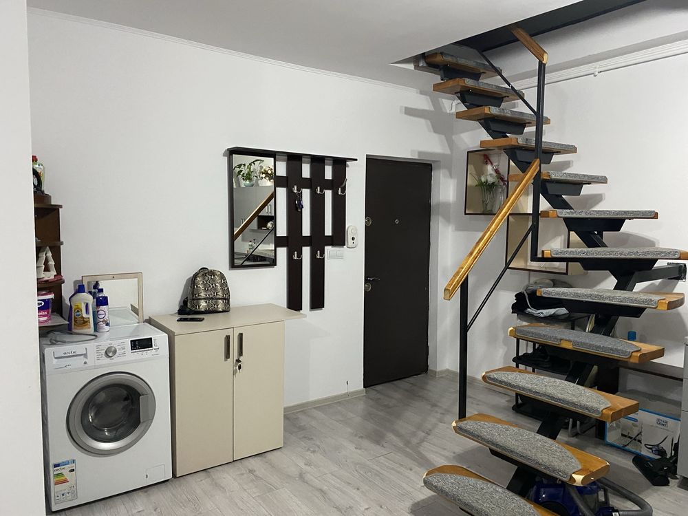 Persoana fizica Inchiriez apartament Valea Aurie