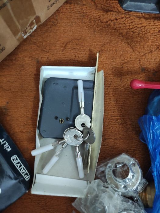 Замок для сейфа новый