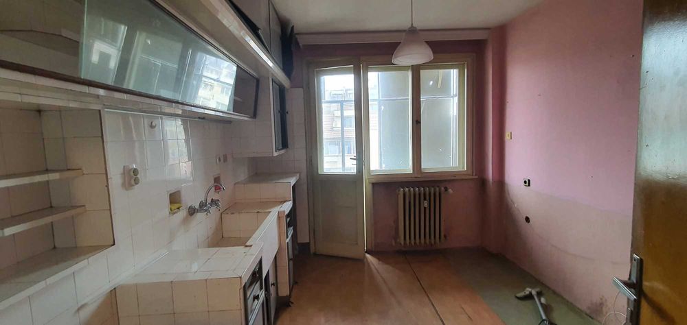Продава се Тристаен апартамент в Пловдив, Младежки Хълм - 87 кв.м за 1587 €/кв.м - Снимка #5