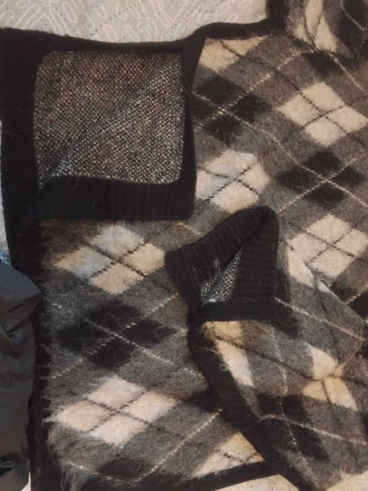 Блузи и пуловери с дълъг ръкав на ниска цена