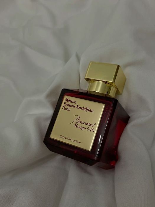 Унисекс парфюм Maison Francis Kurkjian Baccarat rouge 540 extrait