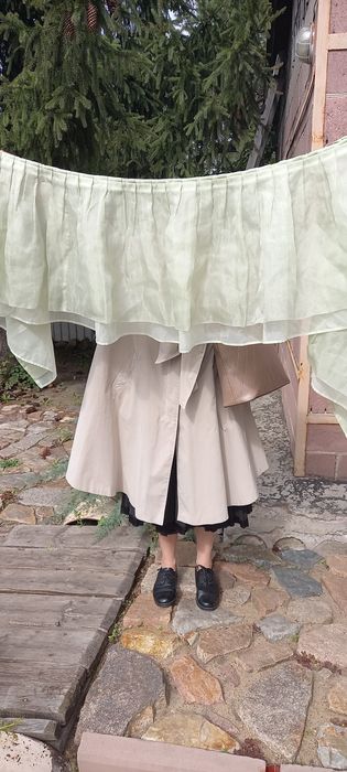 Ламбрегены две штуки.Цвет нежно зелёный. Салатовый.