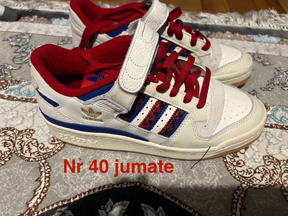 Pantofi sport noi și folosiți