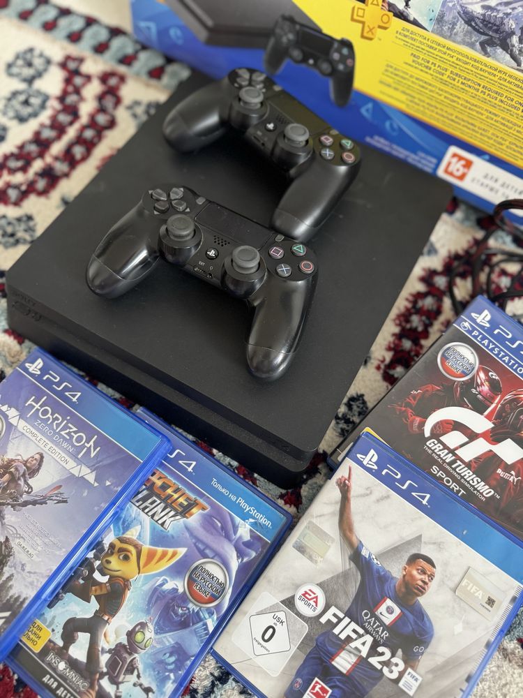 PlayStation 4 (ps4)