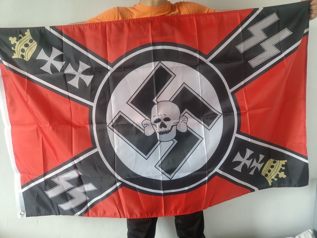 Steagul Capului Morții Waffen SS