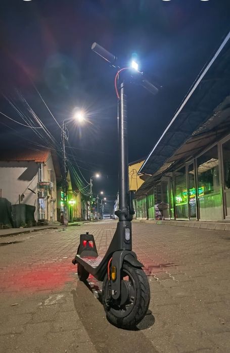 Vând urgent trotineta xiaomi 4 lite gen 2