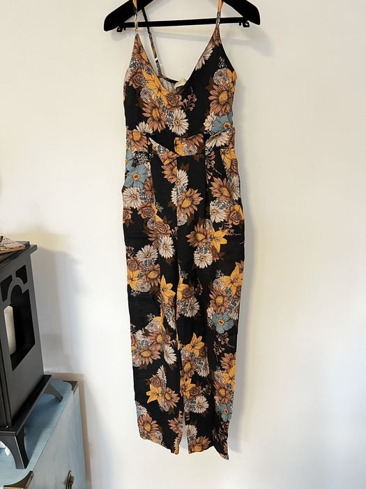 Salopetă cu flori de la BSB