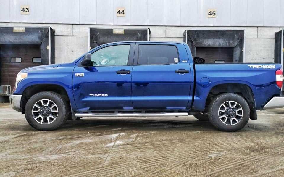 Toyota Tundra 2016