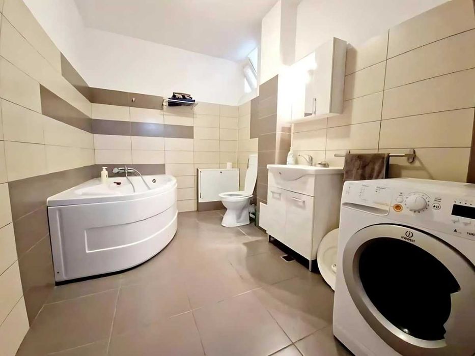 Casă D+P+E, 4 camere, 3 băi, 150 mp utili, curte 120 mp