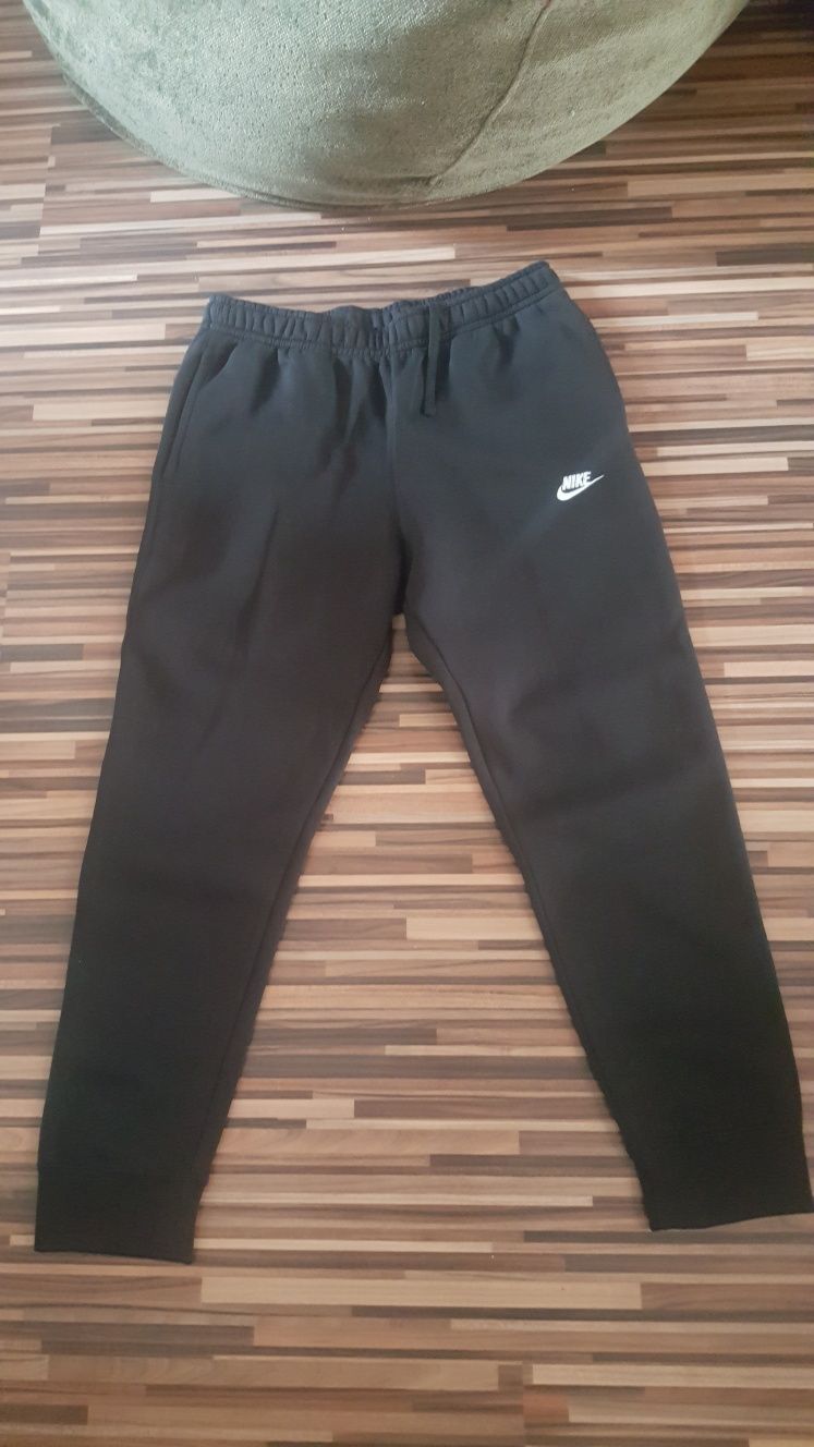 (L) NIKE. Standard Fit оригинална нова долница