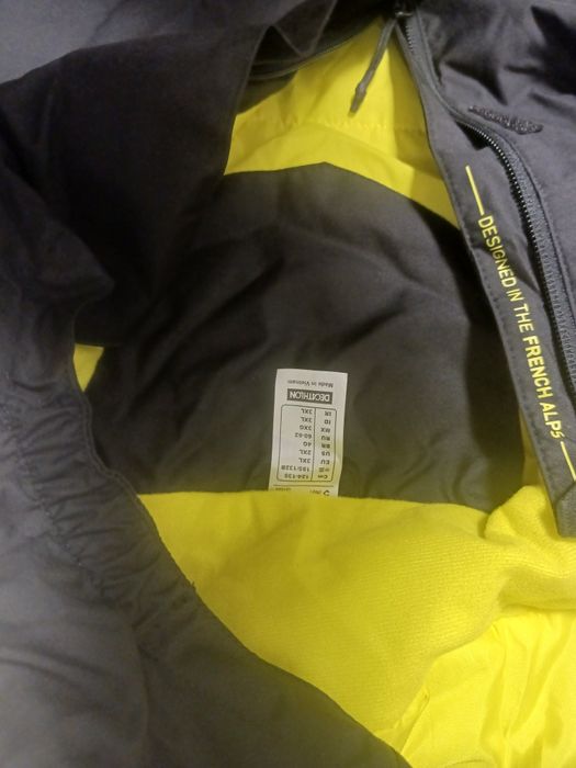 Vând costum schi dechatlon 3xl în stare noua
