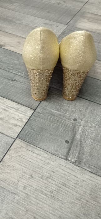 Pantofi Exist Mărimea 38