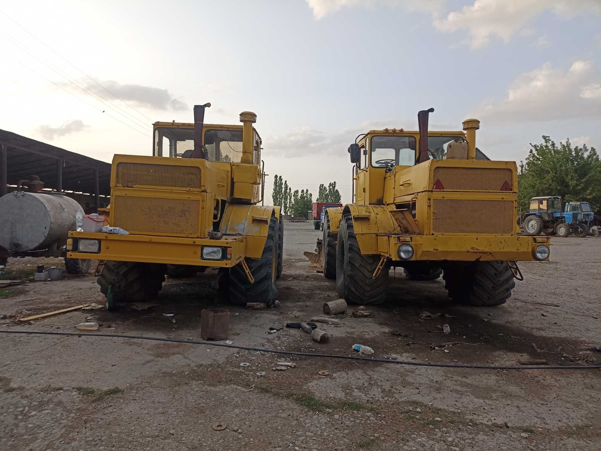 Кировец. К 701 с плугом