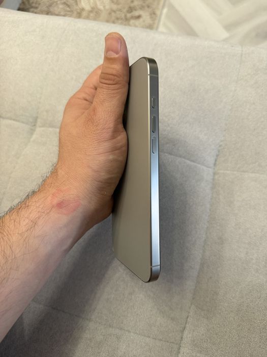 Продам Iphone 16 pro max 256 gb natural titanium