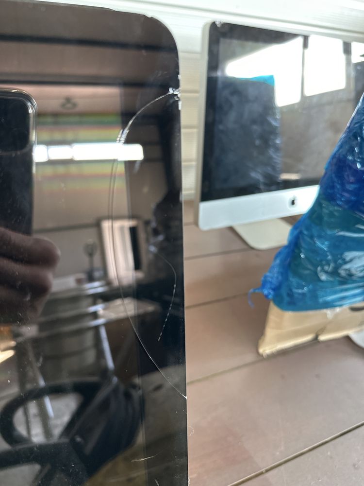 Apple IMac работят