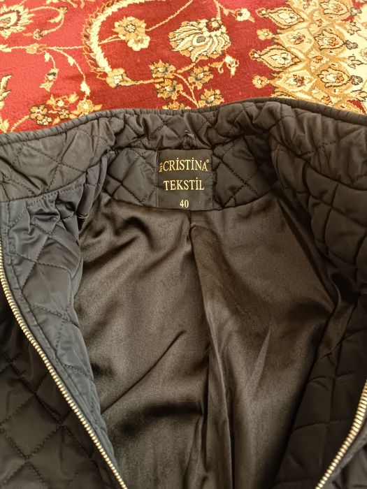 Продается Куртка(договорная)