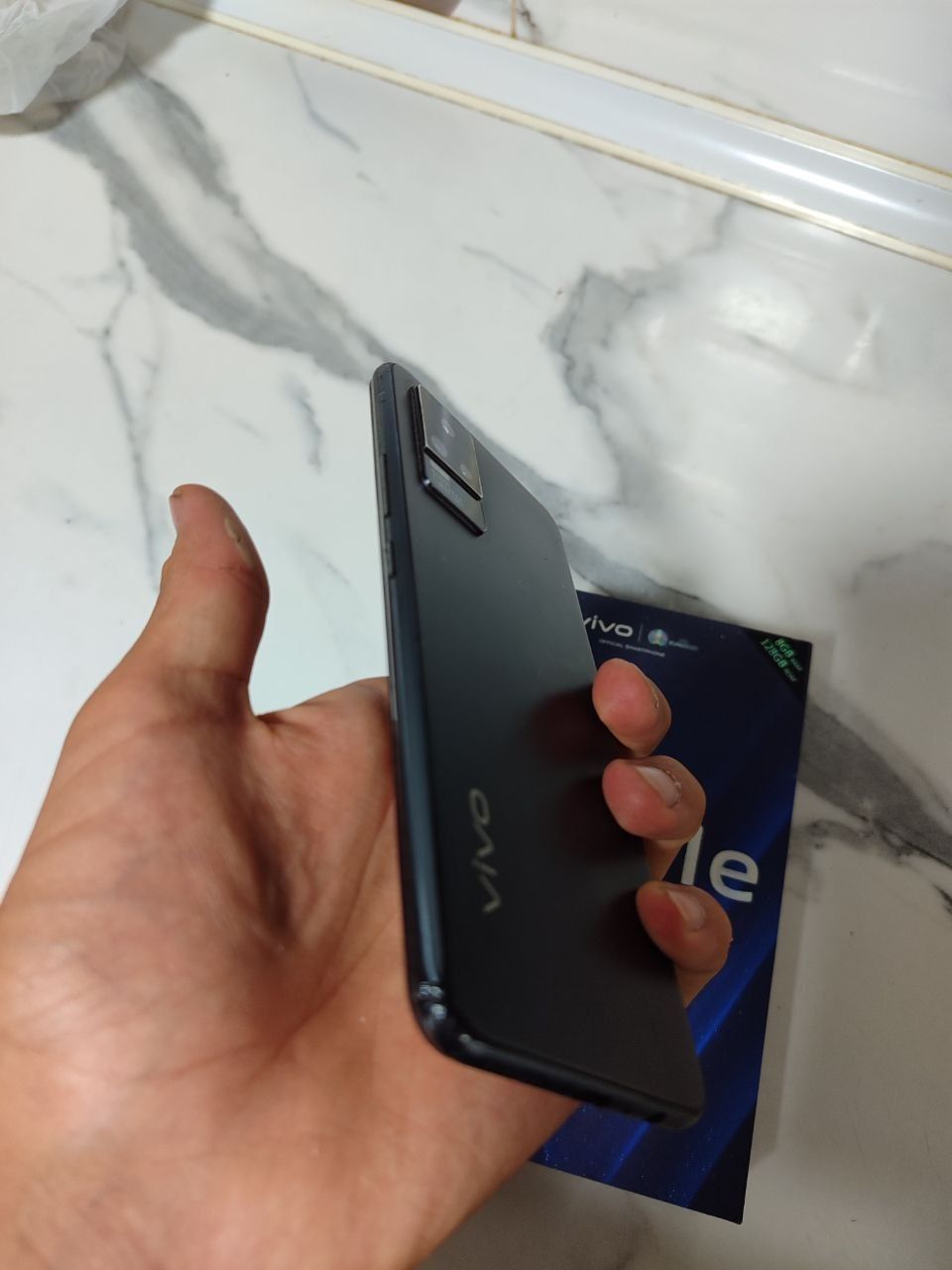 Vivo v21e 8/128.