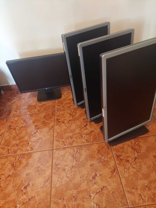 3x Monitor Dell 22 inch + bonus
