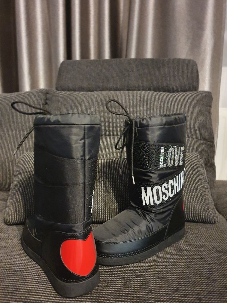 Moon boots Love Moschino