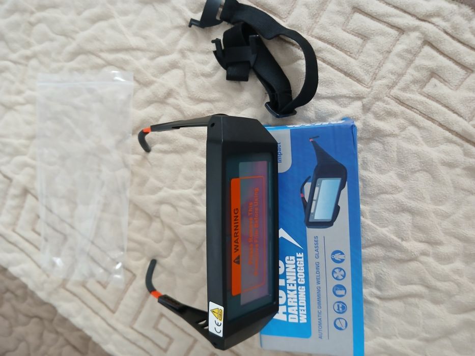 Ochelari de sudura automati