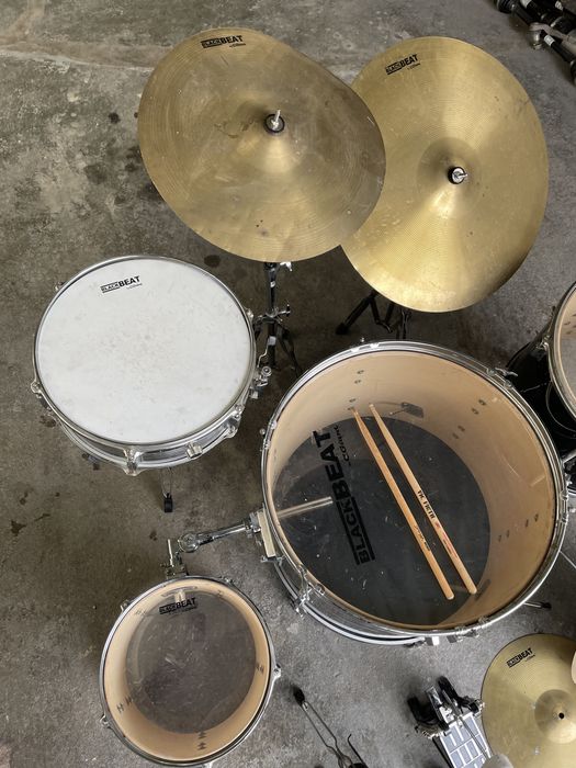 Комплект барабани BLACK BEAT byGiant