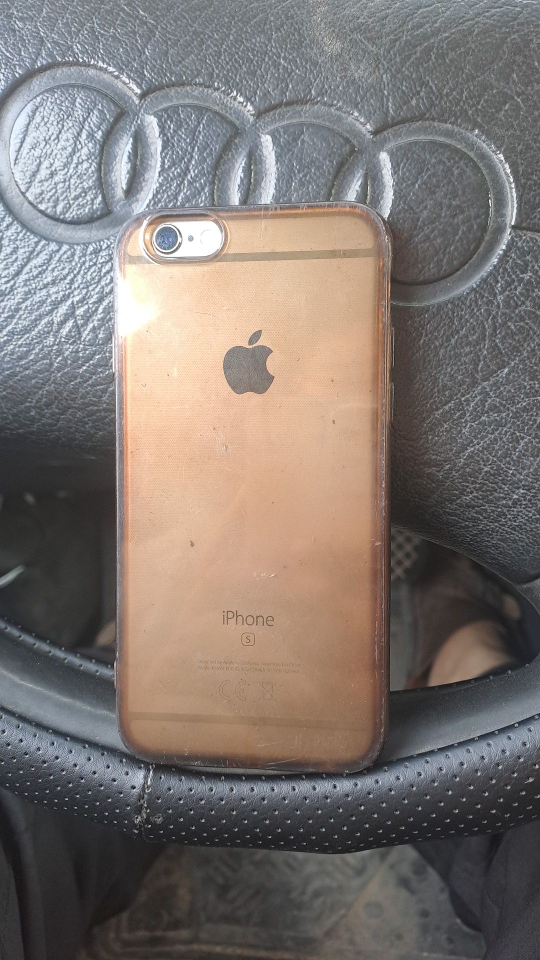 Айфон 6s жаксы бәрі ыстеп тұр