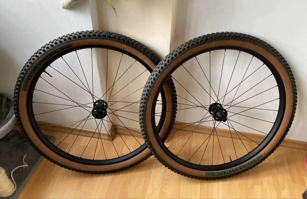 Specialized set roti boost cu anvelope Ground Control 29x2.35 Grid