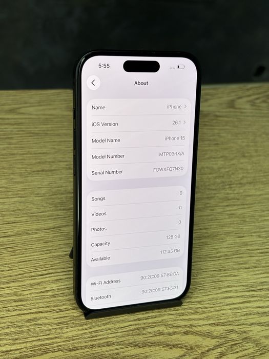 iPhone 15, memorie internă 128 GB, sănătate baterie 94%
