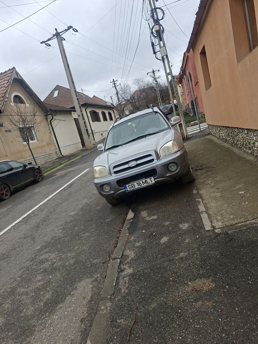 Vând Hyundai Santa fe