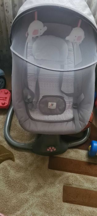 Patut bebelusi si leagan de bebelusi