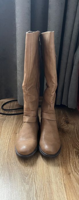 Нови високи кафеви кожени ботуши, номер 39