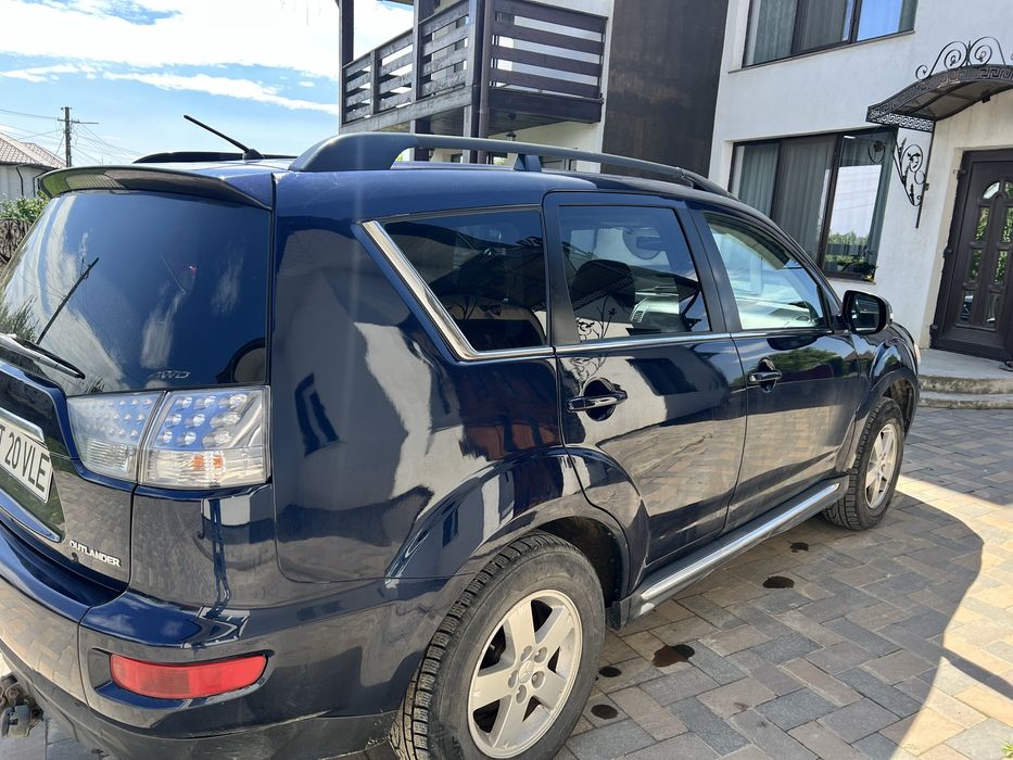 Vand Mitsubishi Outlander 2011
