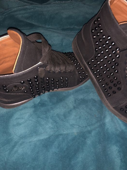 Lubutan noi fara eticheta au doar o purtare