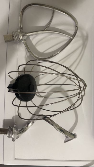 Кухненски робот с три куки