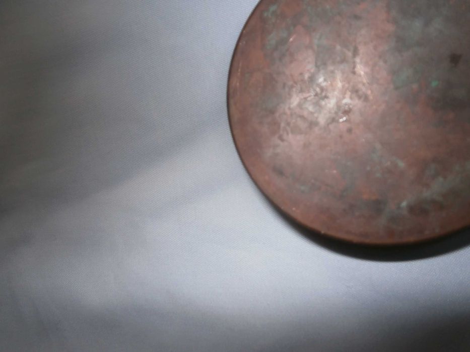 Пепелник меден с патина